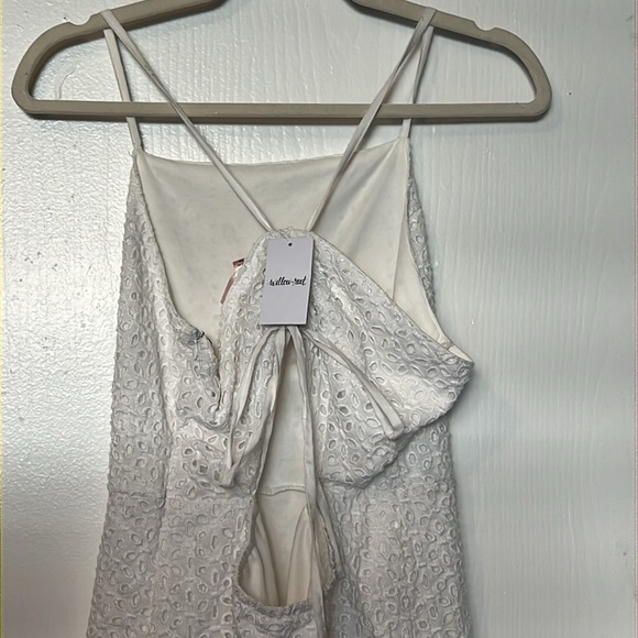 WHITE EYELET SUN DRESS - Picture 4 of 6